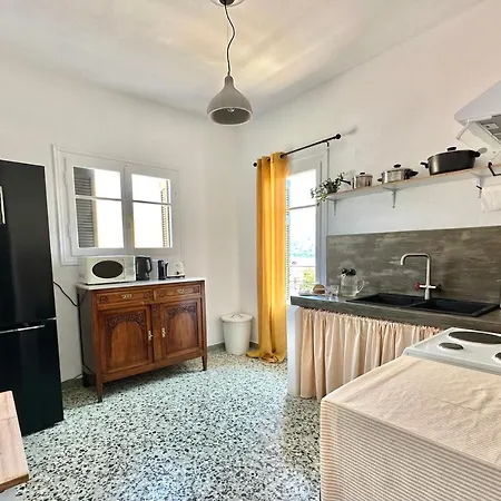 Apartman The Lassis 15 House *